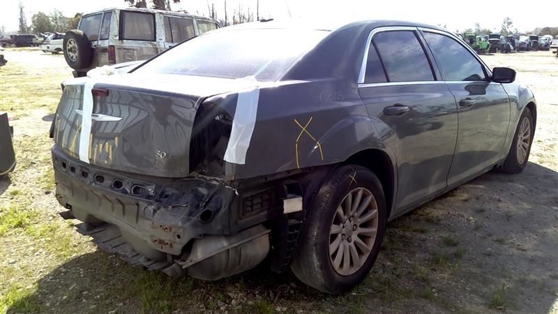 300 2014 Fuse Box Cabin 1038366111