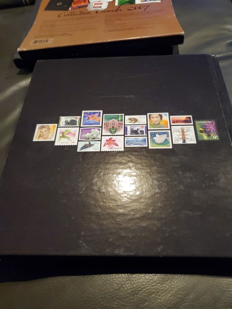 Canada Souvenir Collection Postage Stamp Album 2007
