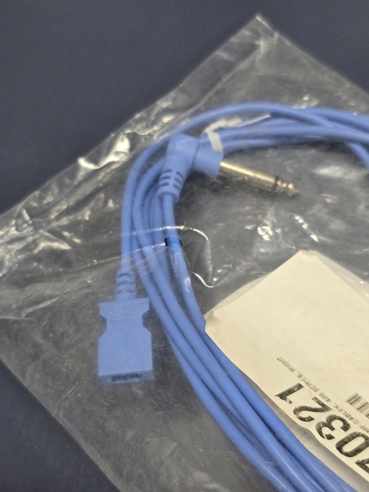 Interface Cable, Right Angle Phonojack Connector, for 400 series