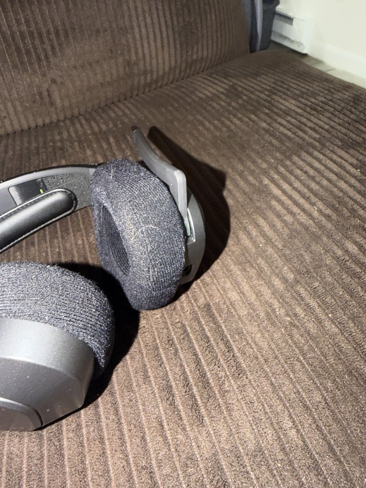 Corsair HS80 Max Wireless Gaming Headset Multiplatform Bluetooth