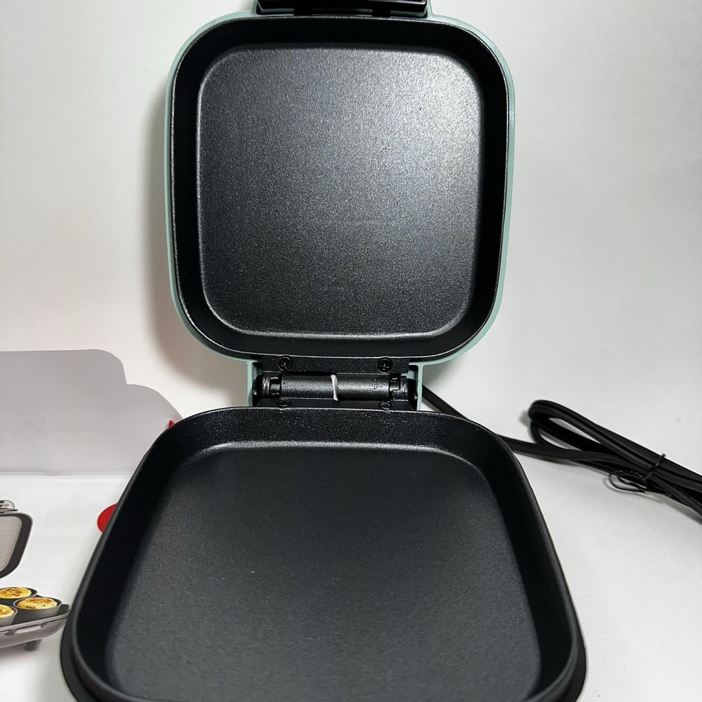 Egg Bite Maker With 4 Silicone Cups And Manual/Recipe Guide