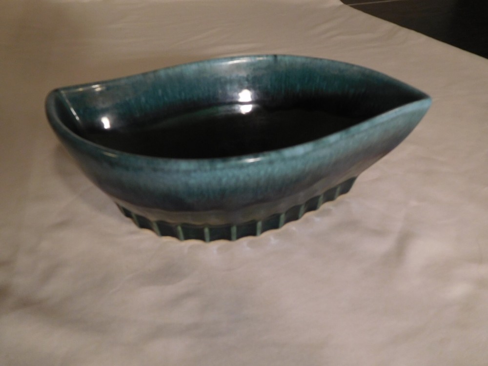 Vintage Hull USA Irregular Oval Green Planter Pot