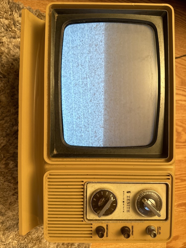 Zenith Solid State 1977 Model J091L Chassis 9JB1X Mint Condition