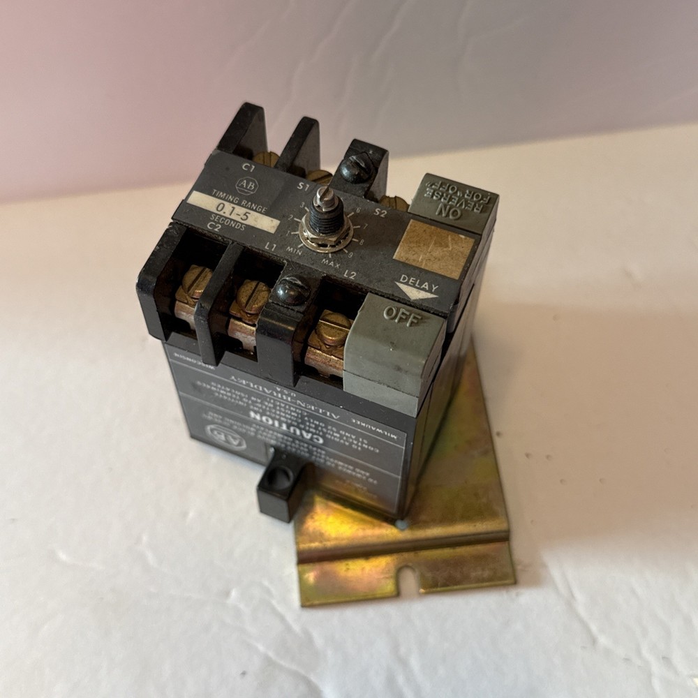 Allen-Bradley 852S-NSA Series G Solid State Timing Relay