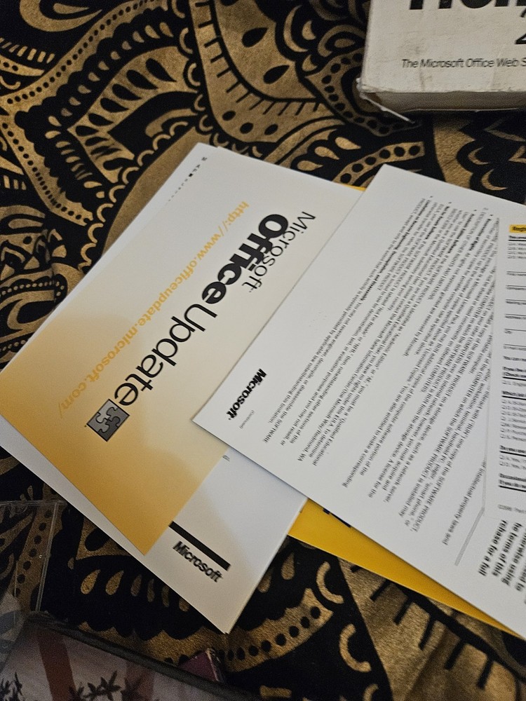 Microsoft FrontPage 2000 – Full Retail Version – NEW Web Design Software