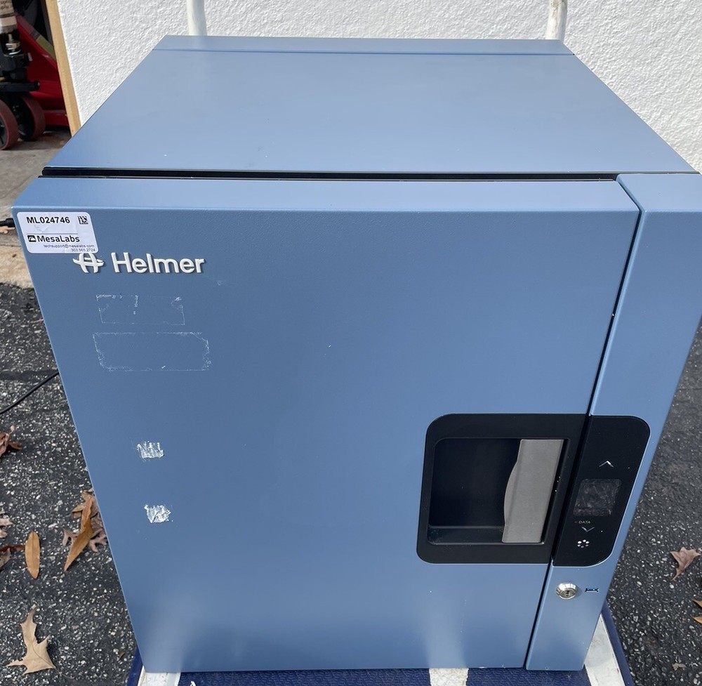 HELMER MLR102 LABORATORY COUNTERTOP 1.8cf REFIRGERATOR
