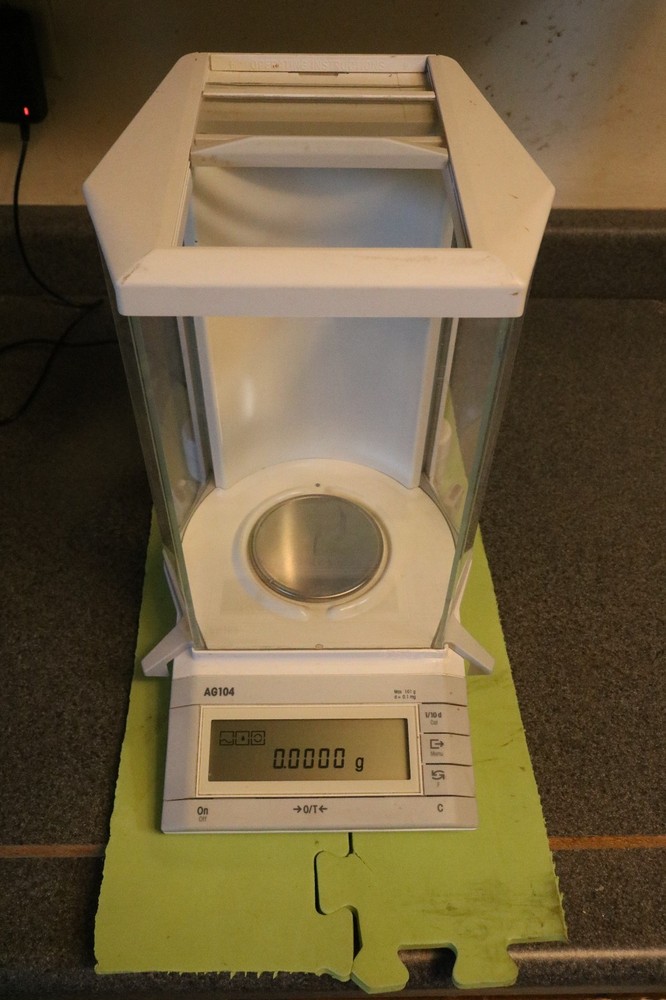 Mettler AG104 Analytical balance