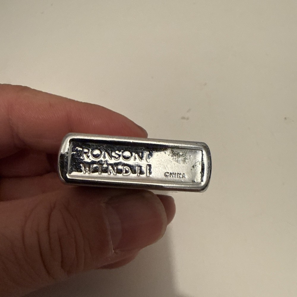 Vintage Ronson Wind II Lighter