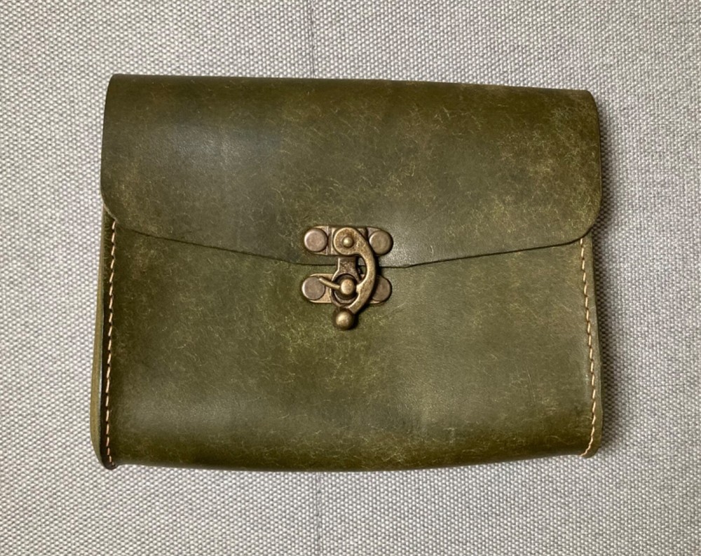 Medium Olive Leather Pouch (BRAND NEW)