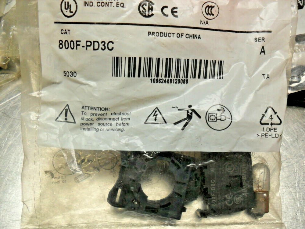 ALLEN BRADLEY 800F-PD3C Power Module w/ latch  24 ac/dc 22.5 mm Sealed Bag