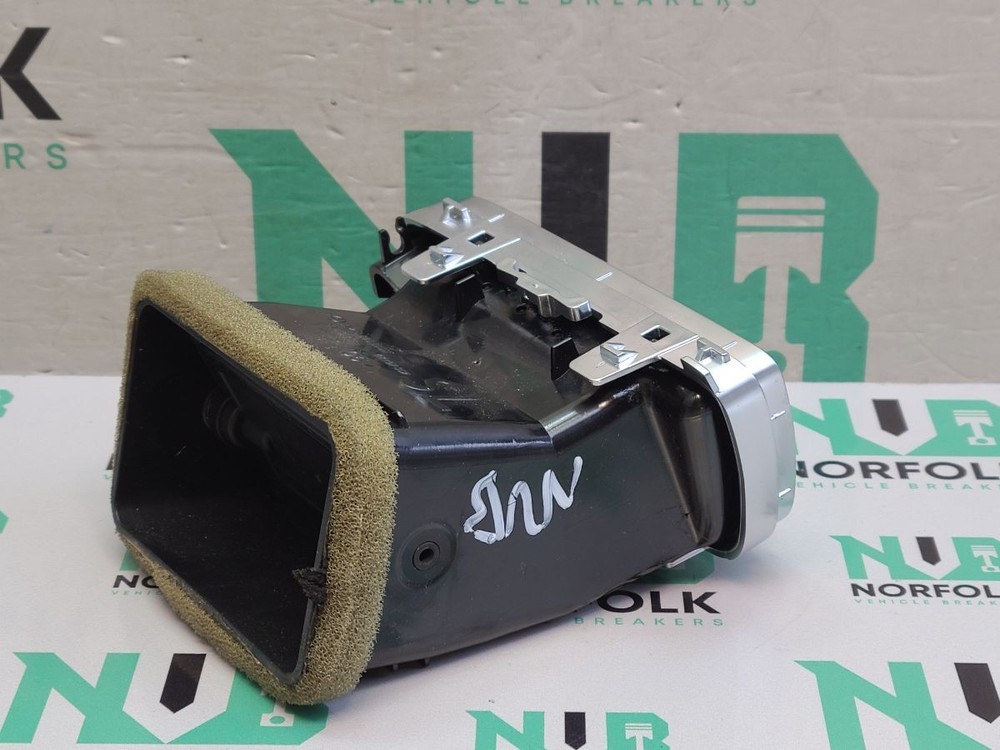 Mercedes CLS C218 Dash Vent Left Side Outer A2188300954
