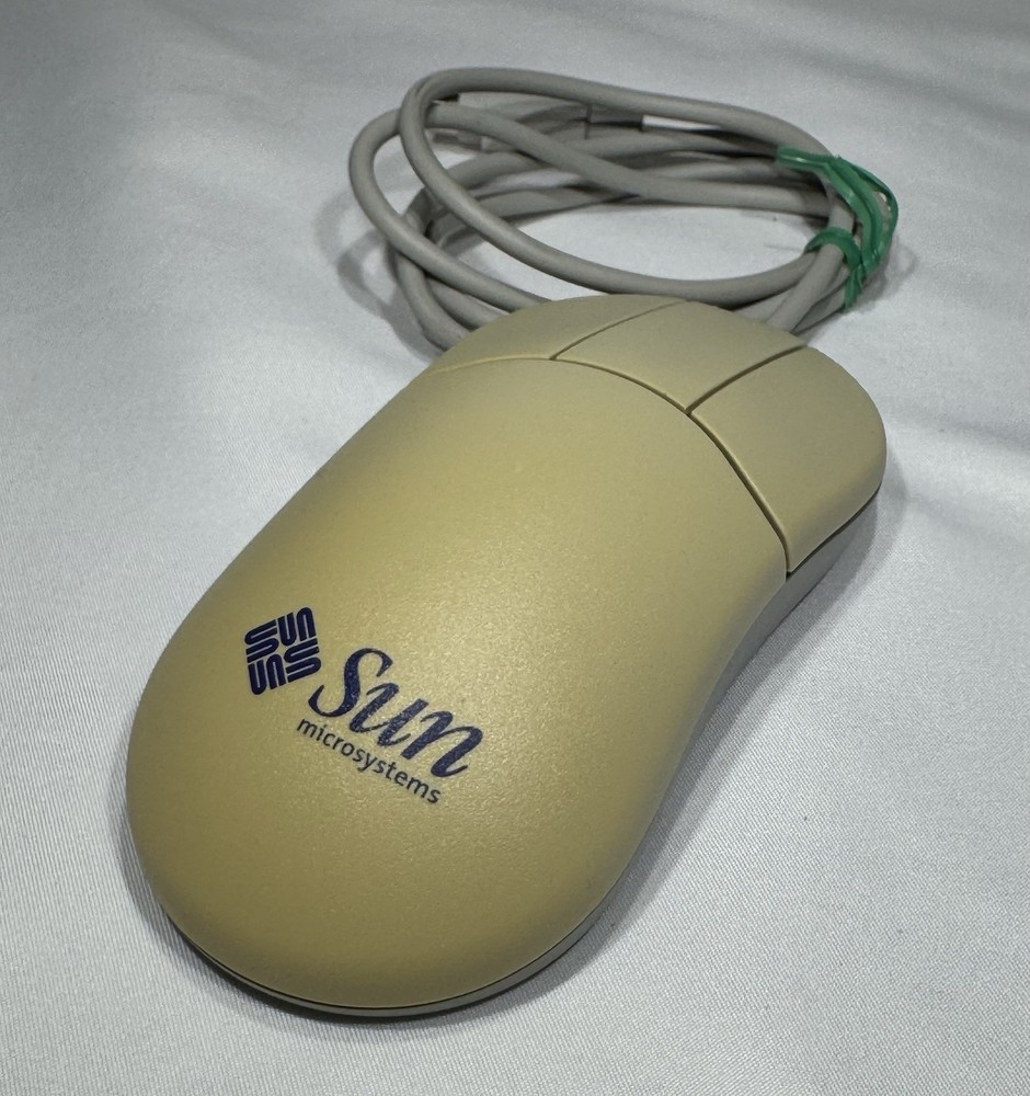 Sun Microsystems 370-3631 Type-6 Mouse, Mini-Din Connector, 3 Button - Tested