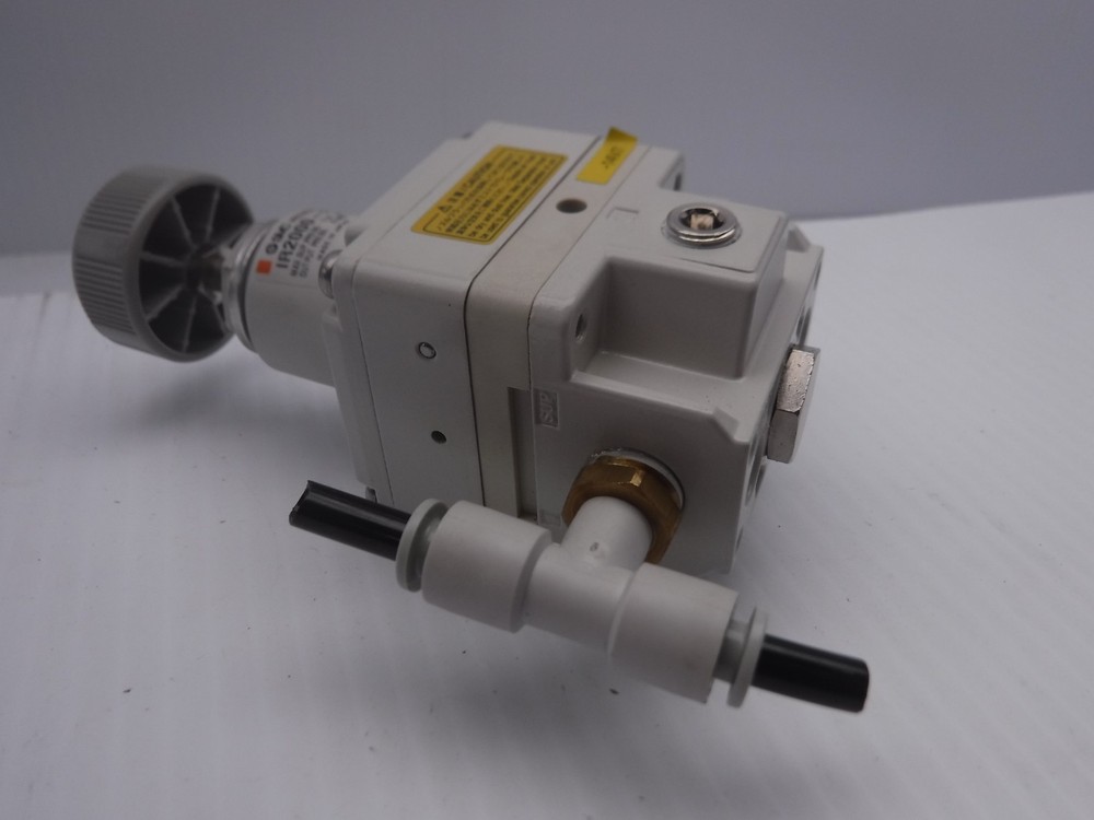 SMC IR2000-F02 Precision Regulator