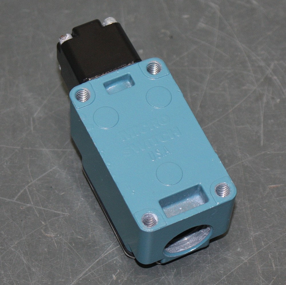 PARTIAL - Honeywell Micro Switch Rotary Limit Switch ILS3, 10A @ 480V AC