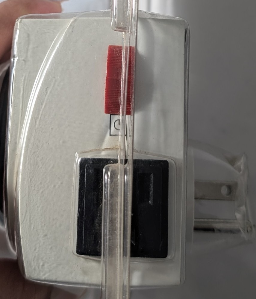 24-Hour Plug-In Timer for indoor use