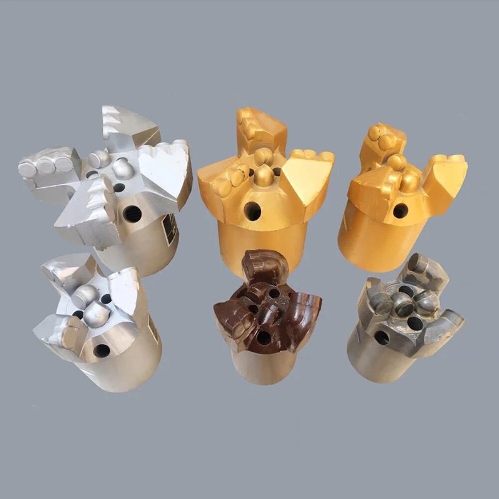 Diamond Composite Inserts Mining Water Well Drilling Triple Wing Bits Driller