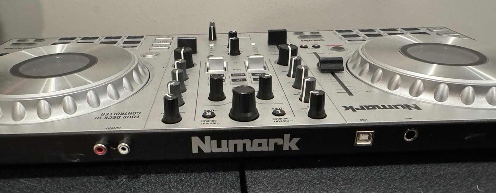 Numark Mixtrack Platinum FX - DJ Controller For Serato DJ with 4 Deck Control