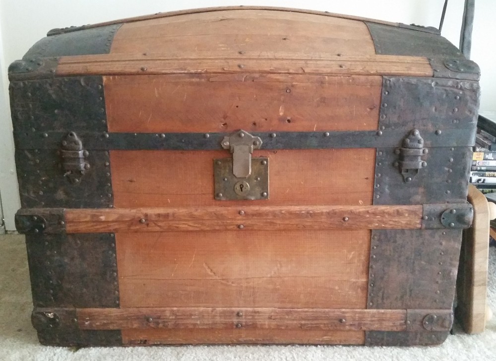 Barrel Top Antique Trunk Original Condition