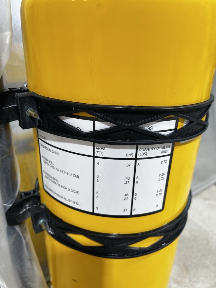 Amerex B570 Class D Sodium Chloride Fire Extinguisher - 30 lb Read Description