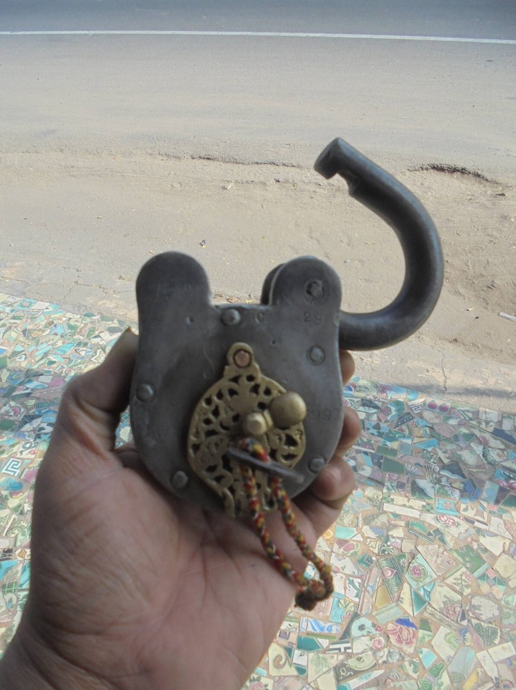 Vintage Iron Handcrafted Solid Heavy Fine Padlock