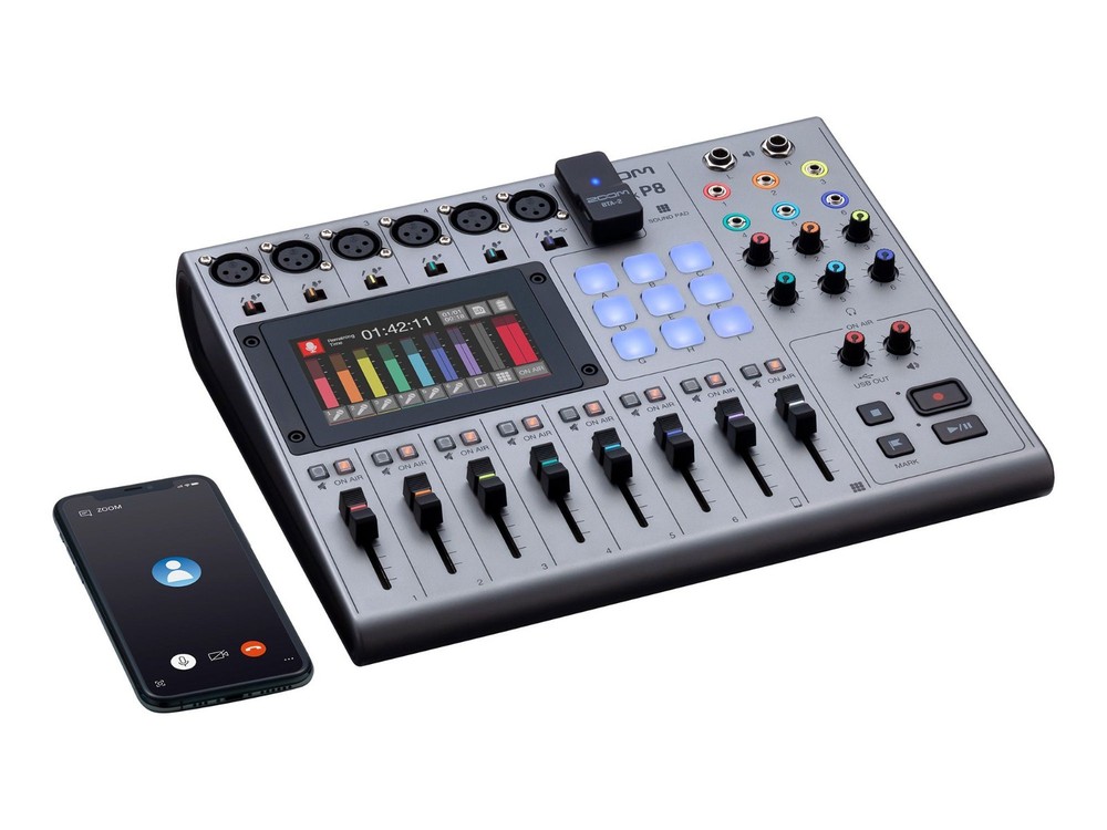 ZOOM PodTrak P8 The Ultimate Workstation Multi Track Recorder