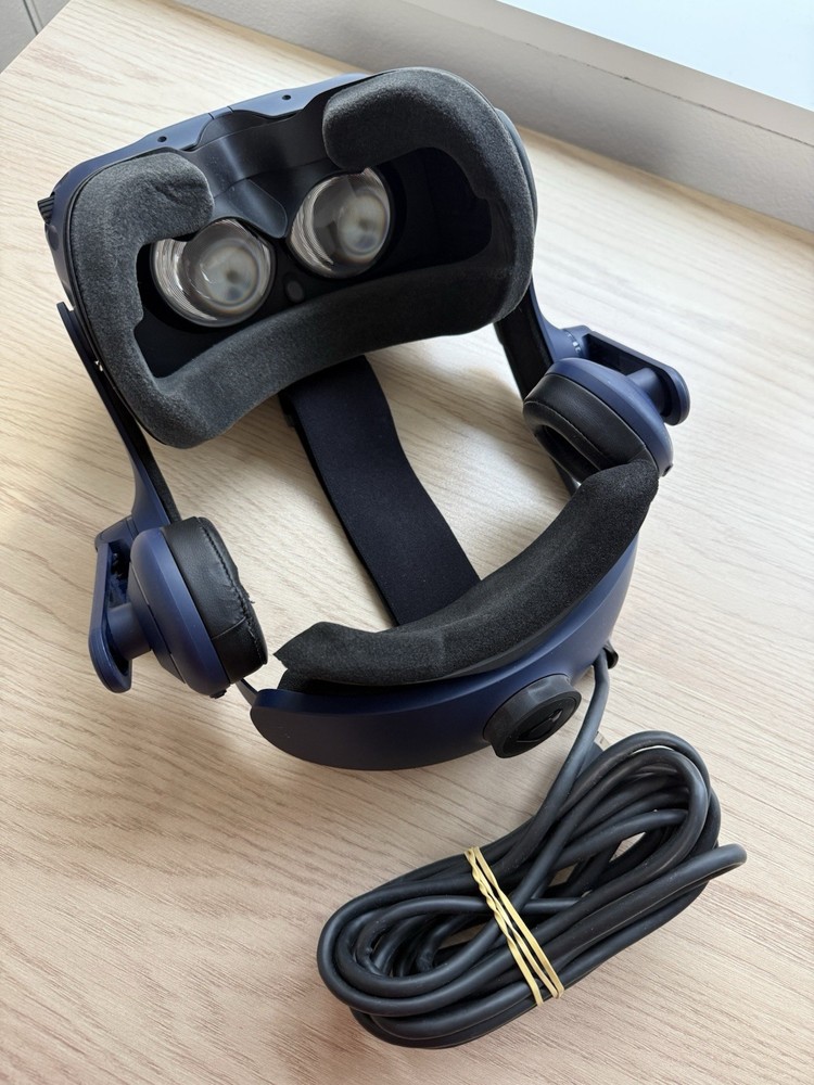 HTC VIVE Pro VR Blue Headset With Cable & Black Controllers - Read Please
