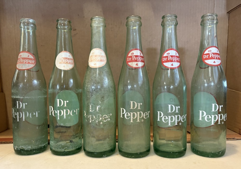 6 Dr. Pepper Soda Bottle's - 10 ounce.