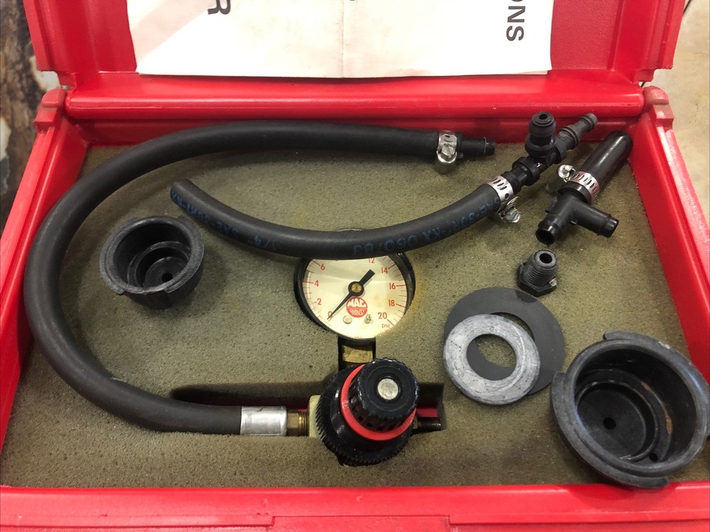 USED Mac Tools Cooling System Pressure Tester Set Kit Adapters & Case ST225DK