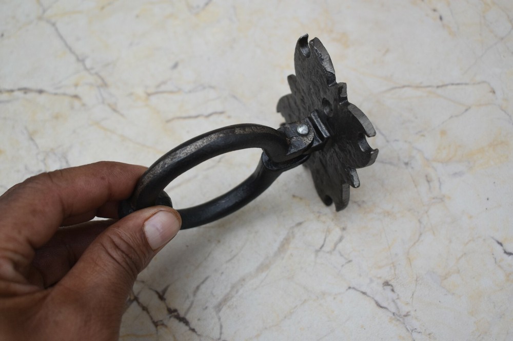 vintage Cast Iron knocker chest door ring Pull drop handle knobs 4 pic