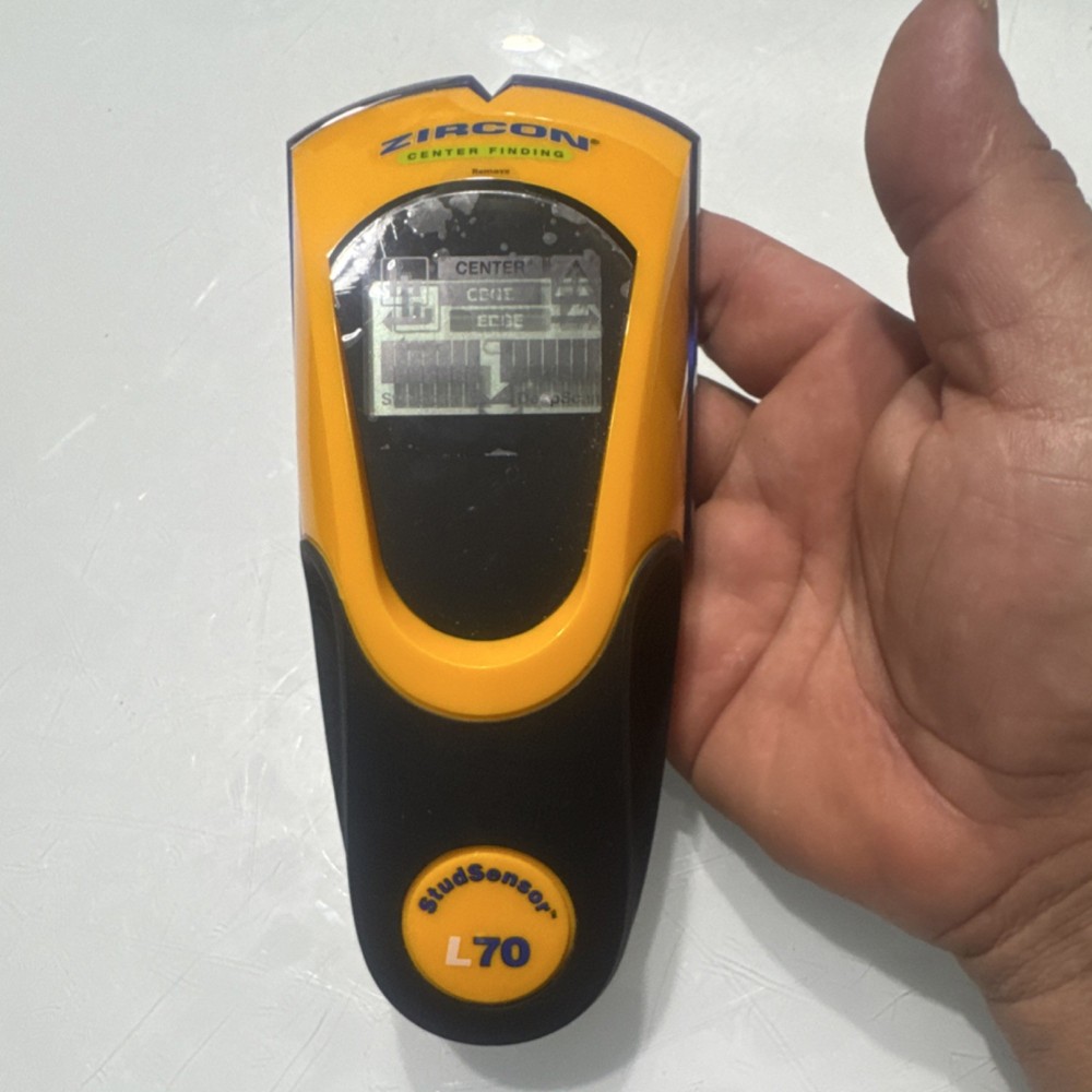 Zircon StudSensor L70 Stud Finder Digital Display & WireWarning Detection