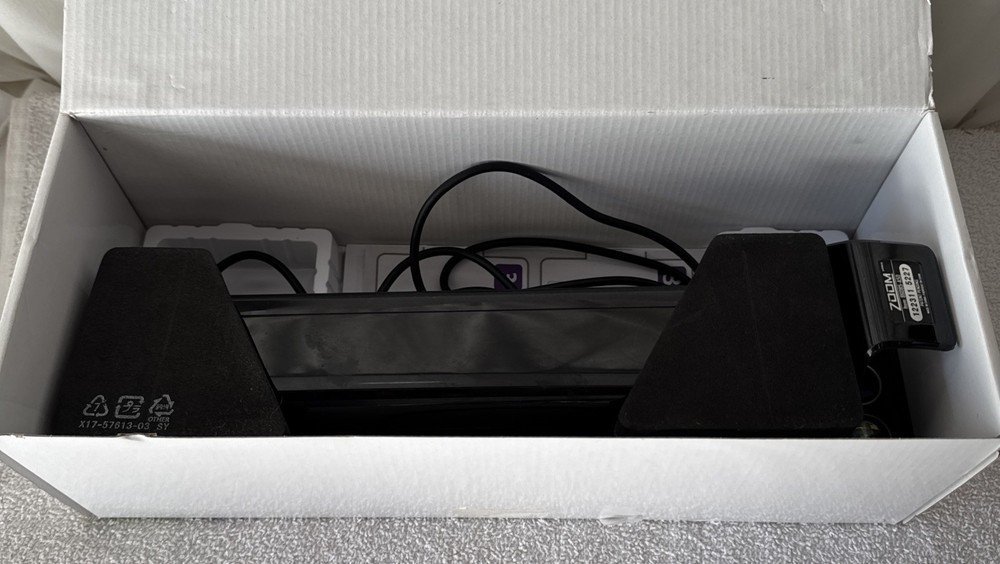 Microsoft Kinect Black LPF-00004 Microsoft Xbox 360 Original Packaging