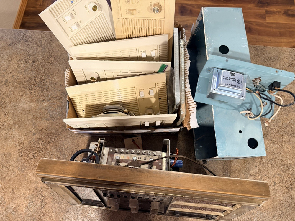 Vintage MCM All Transistor Music & Sound Intercom System W/ 6 Wall Unit*untested