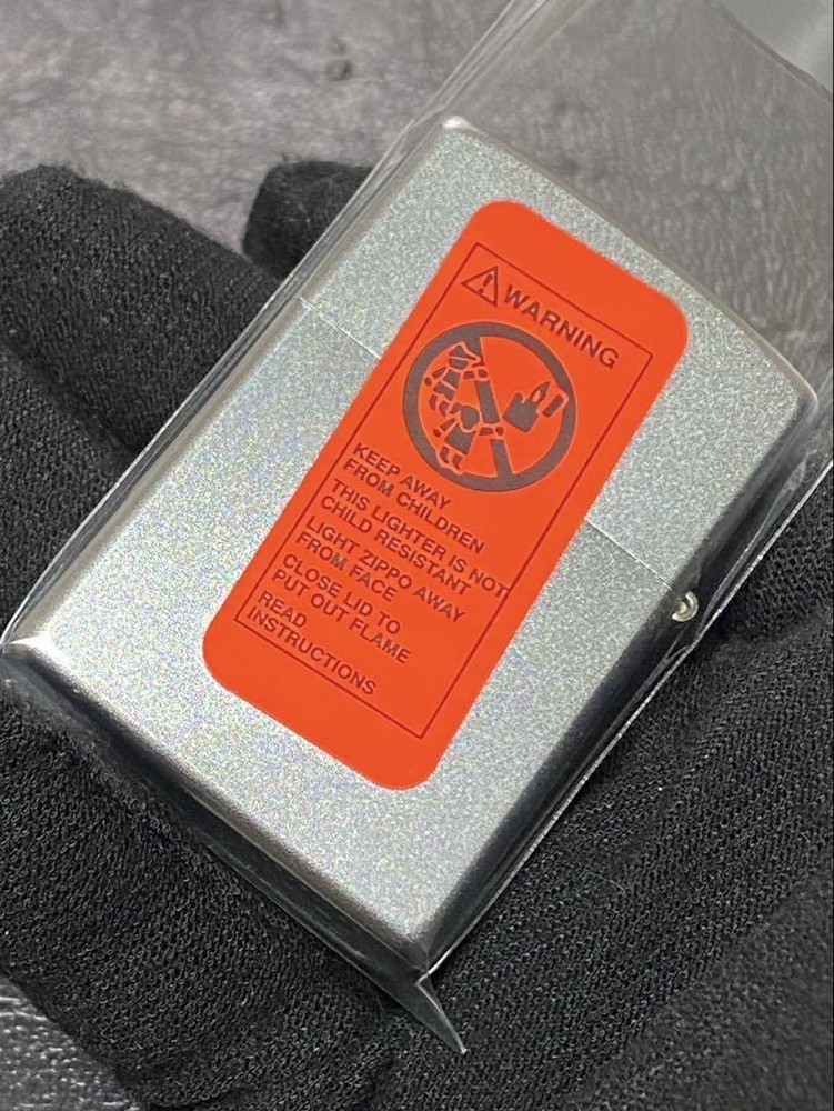 Zippo Petty Girl Vintage Silver Printed One Sided Processing Lighter Regular