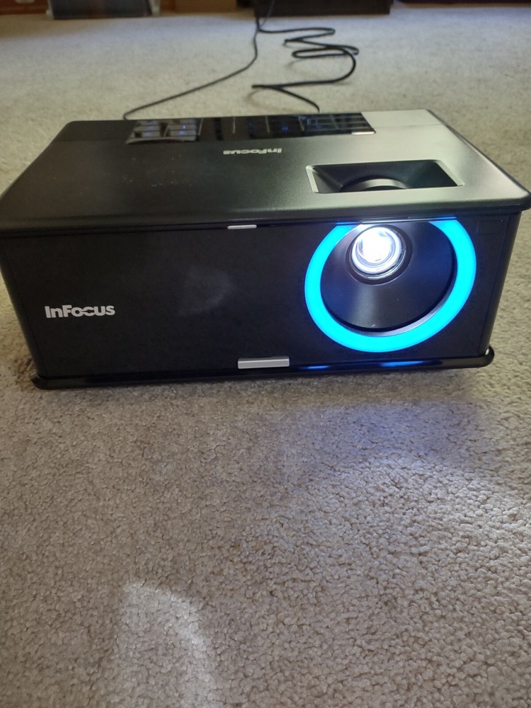 InFocus IN2116 DLP Projector