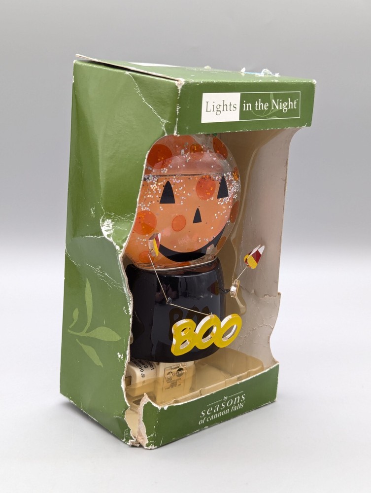Halloween Decor Night Light Jack O Lantern Pumpkin 2001 Wall Plug