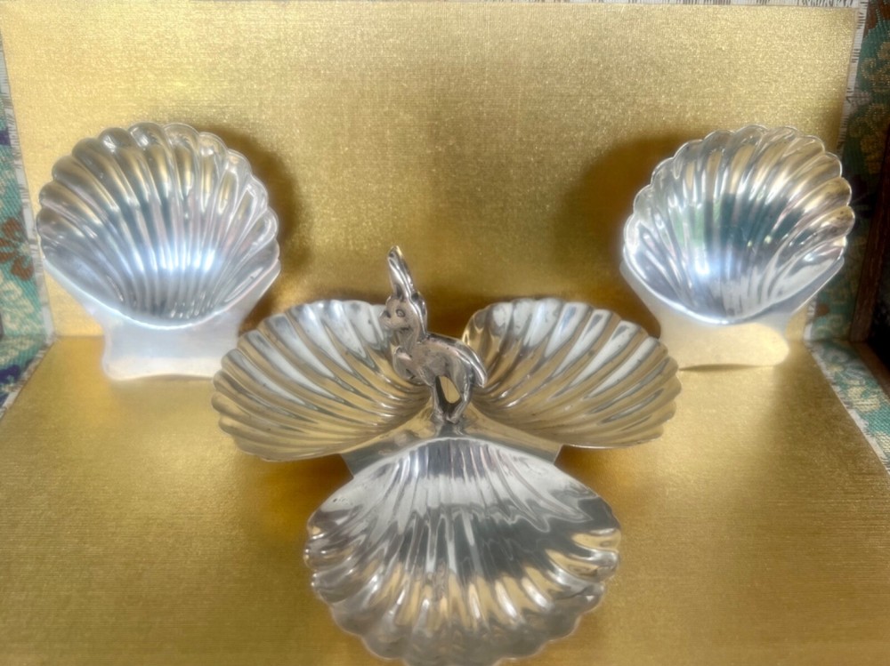 STERLING MEXICO 3/CLAM SHELL W/ HANDLE SERVER PLUS 2 INDIVIDUAL CLAM SHELLS