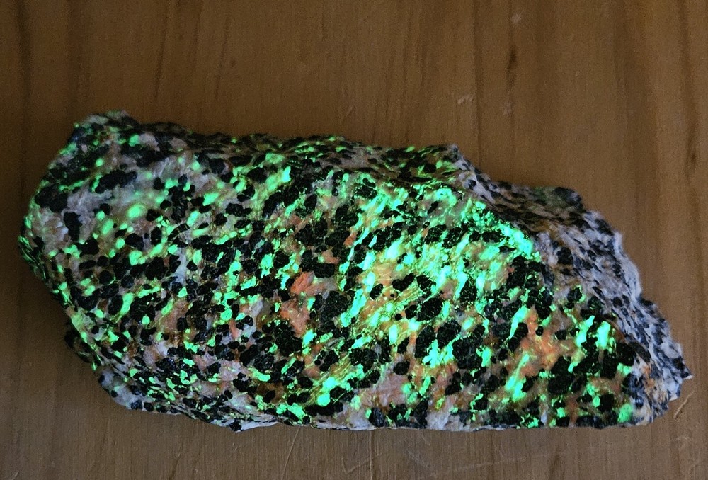 Willimite Calcite Franklinite Fluorescent Phosphorescent Specimen 495 Grams