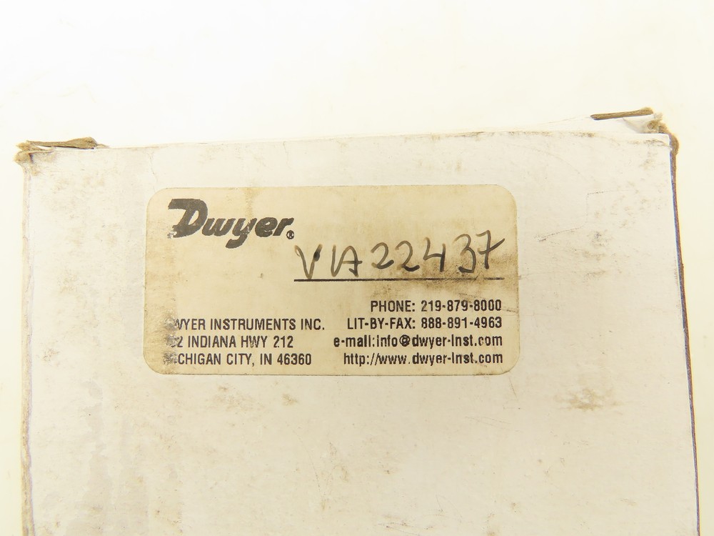 Dwyer VA22437 Variable Area Glass Flowmeter 18.38 SCFH