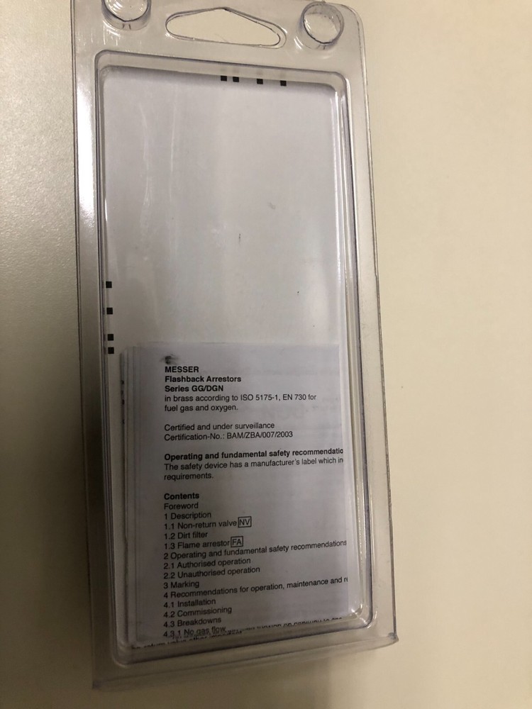 Messer flashback arrestor pair regulator mount : 11105929. (NEW).