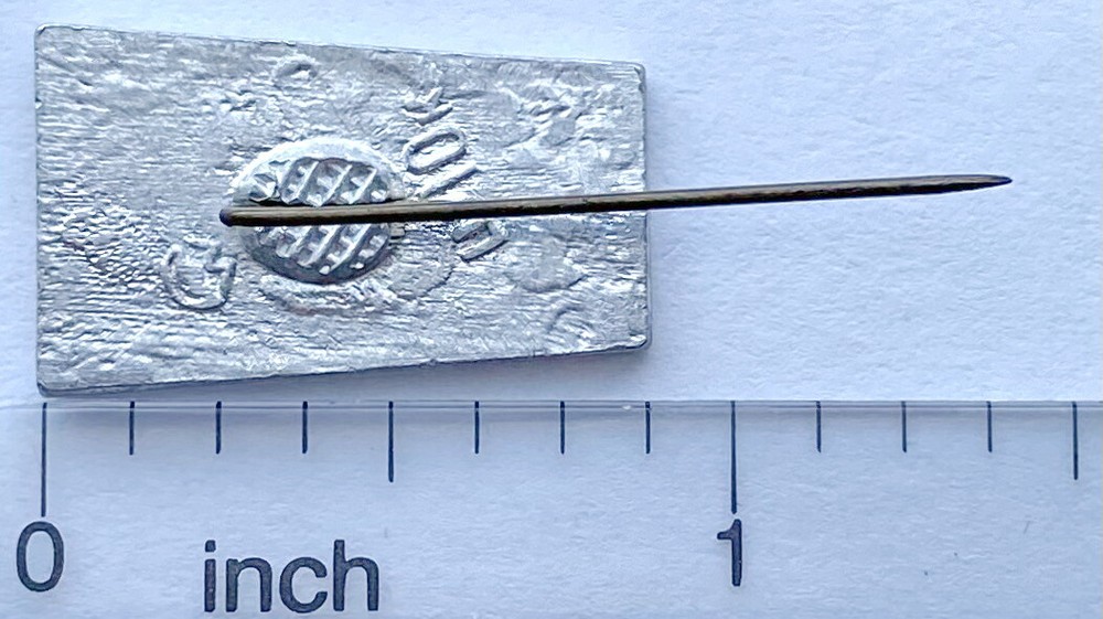 USSR SOVIET PIN BADGE. LENIN