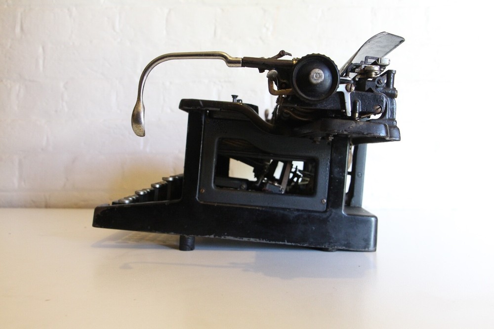 Antique LC Smith Typewriter - Extra long bar - Rare Typewriter