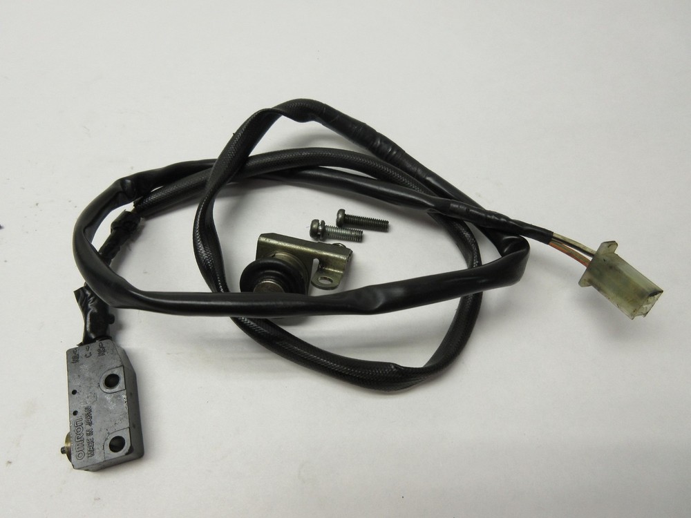 2000 Suzuki VS1400 VS 1400 Intruder brake switch