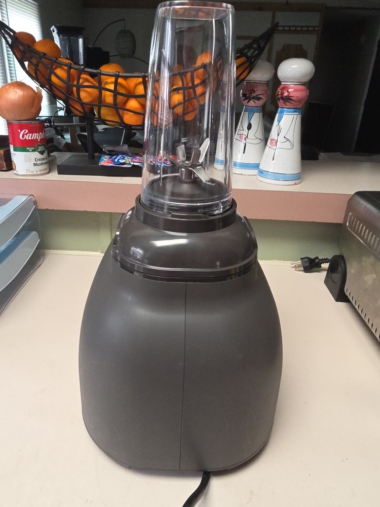 Sur La Table Flex Blend Hot/Cold Electric Blender Read Description.