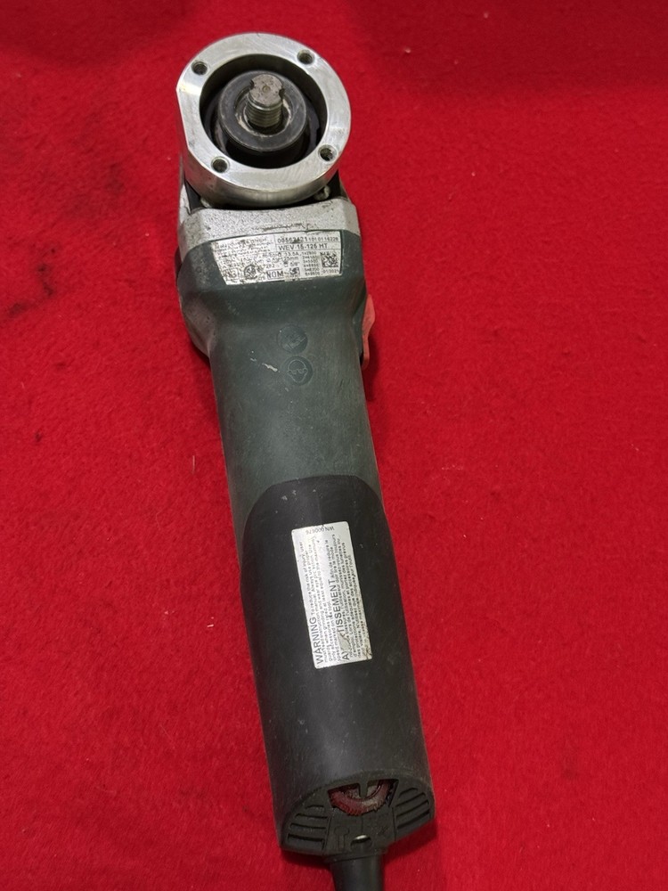 Dustless Handheld Surface Grinder - Metabo 15-125HT Angle Grinder