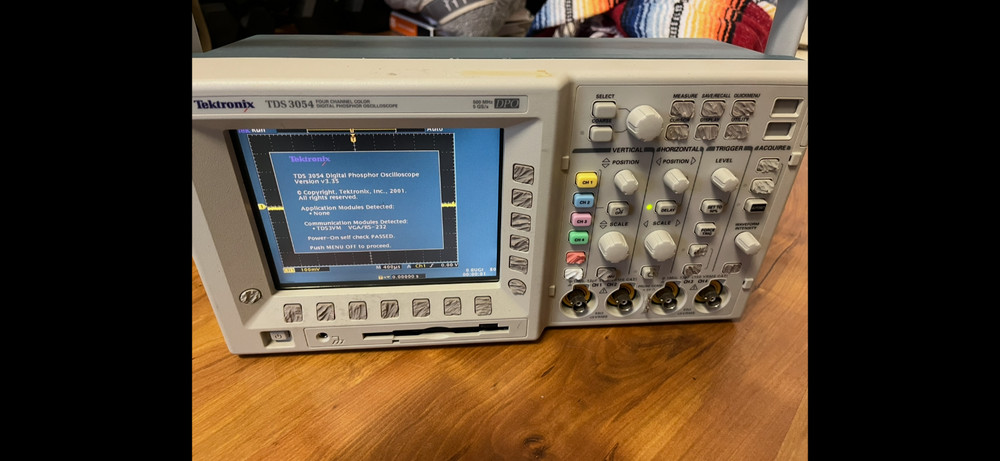 TEKTRONIX TDS3054 (4-Channel, with error)