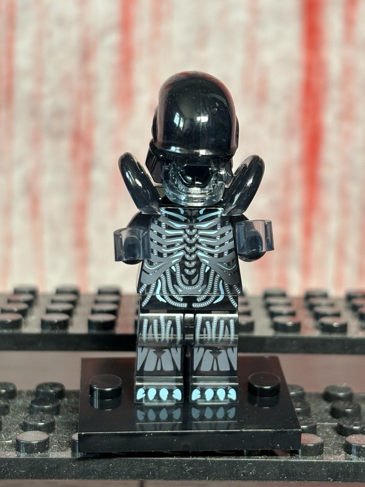 Horror Mini-Fig: Alien vs. Predator 4 Pack