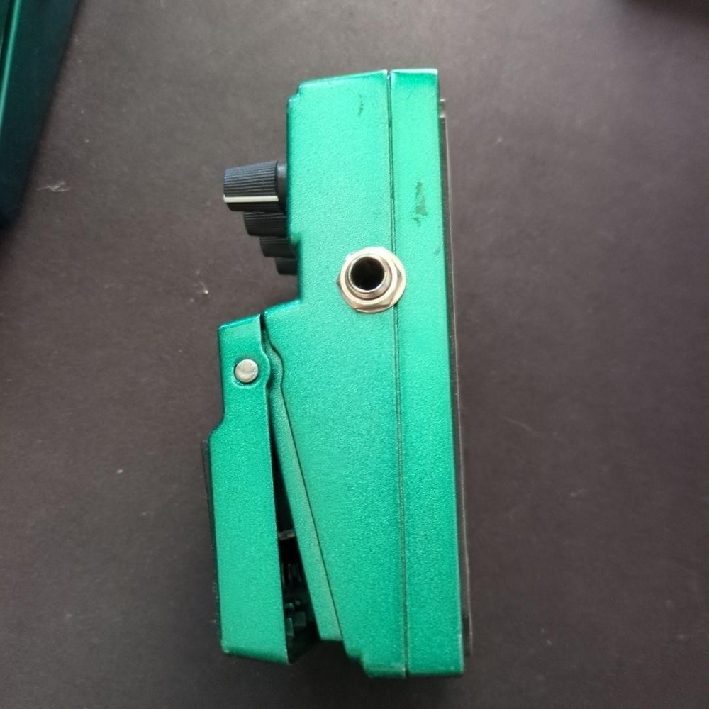 Digitech Bass Synth Wah Envelope Filter Guitar Effect Pedal Sens Control Range