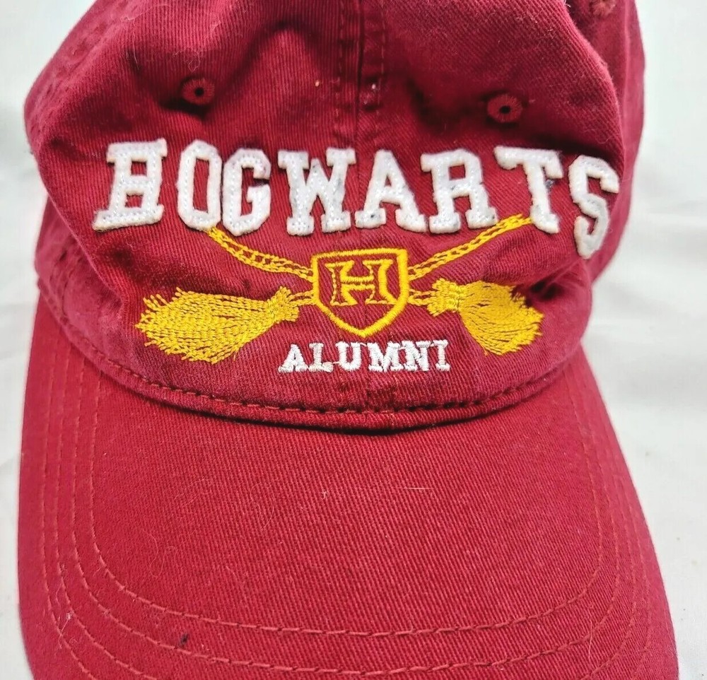 Harry Potter Hogwarts Alumni Red WB OSFM Cap/Hat