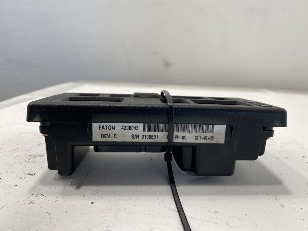 2018 Eaton Trans. Electronic Shift Control 4306043 (678-10197)