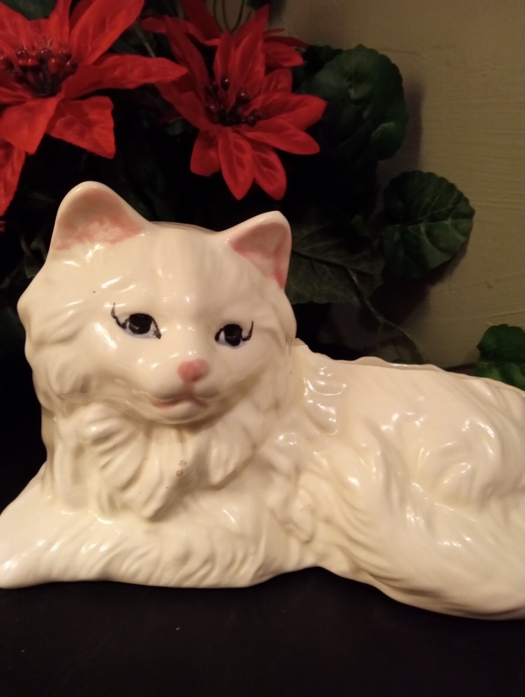 A Beautiful Vintage White Persian Cat A Planter Ceramic